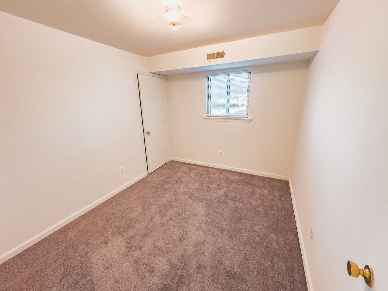 Stone Ridge Apartments - Photo 6 of 15