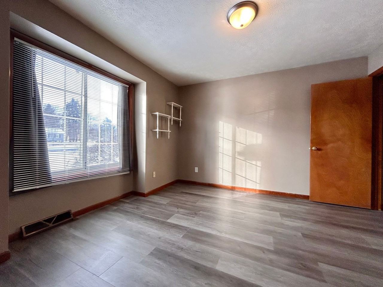 5500 Kalamazoo Ave Se - Photo 7 of 24