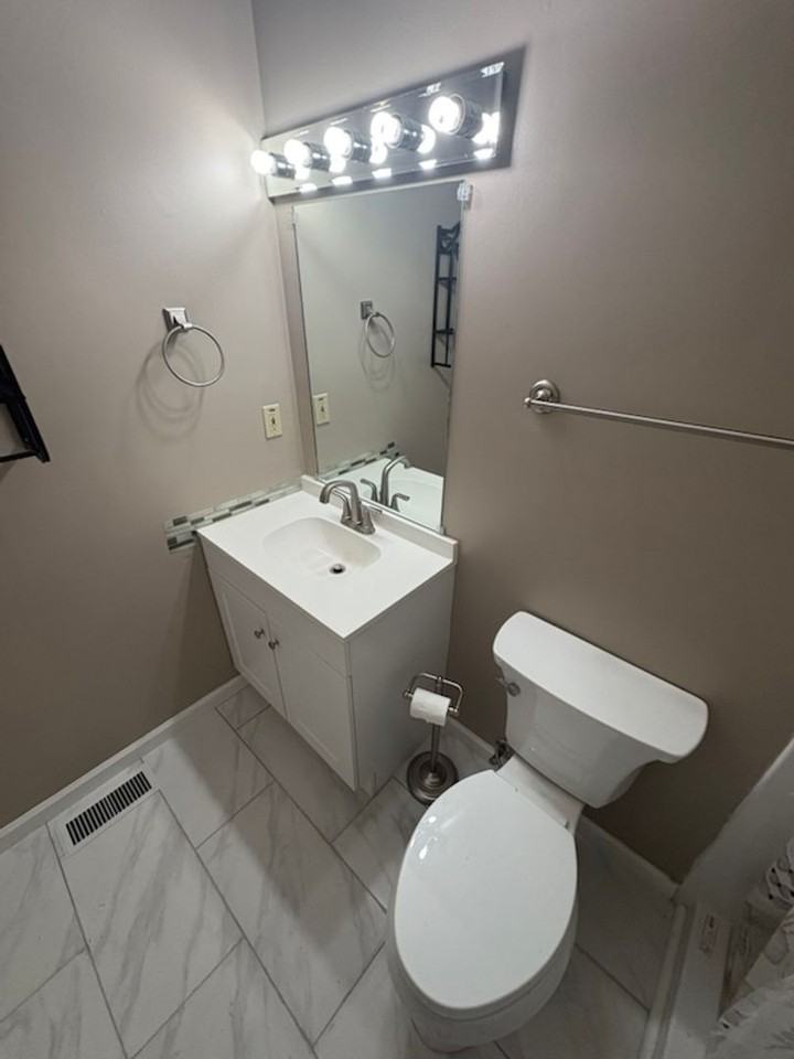 1801 Brookline Ct - Photo 6 of 16