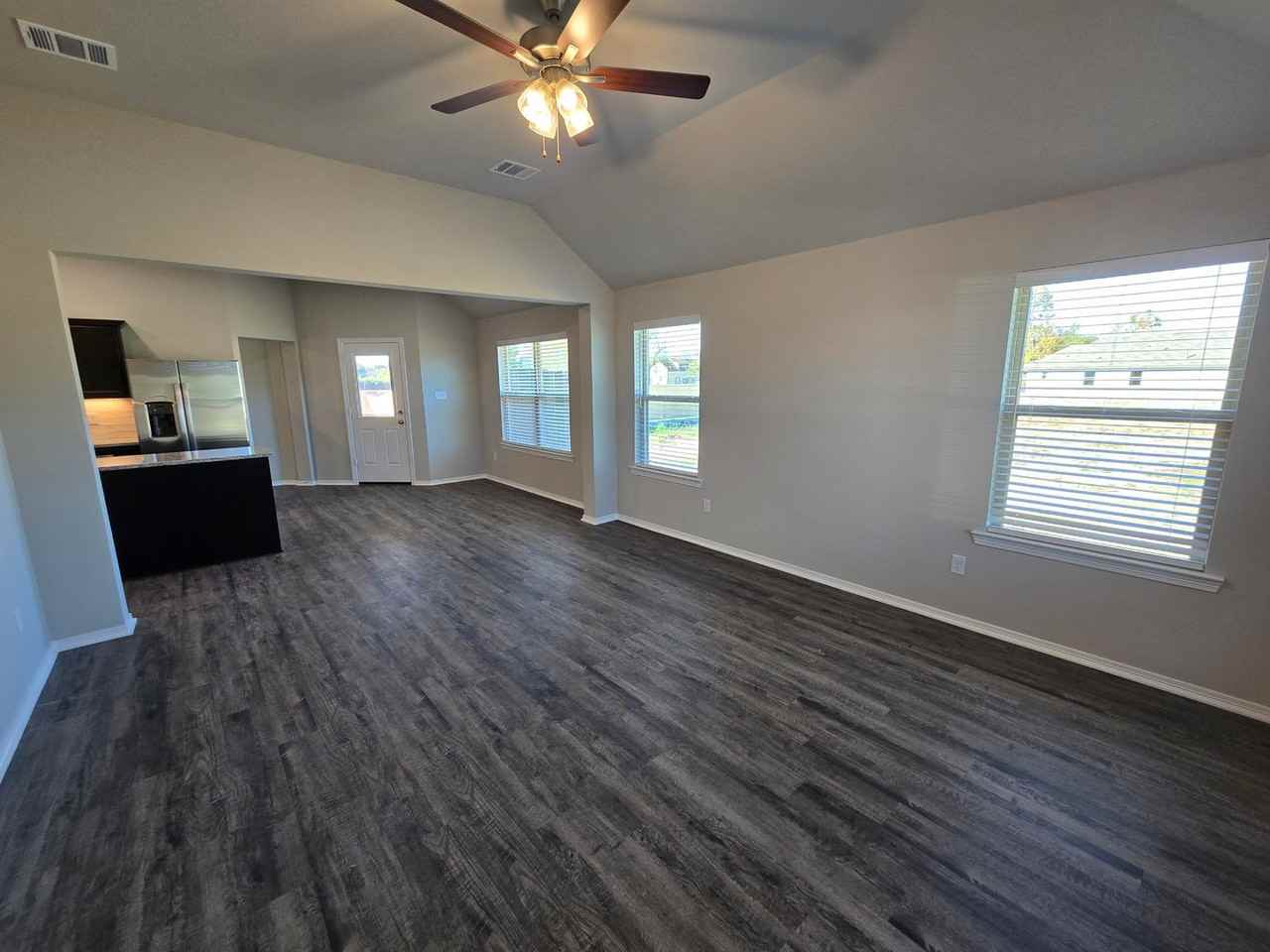 1221 High St - Photo 3 of 25