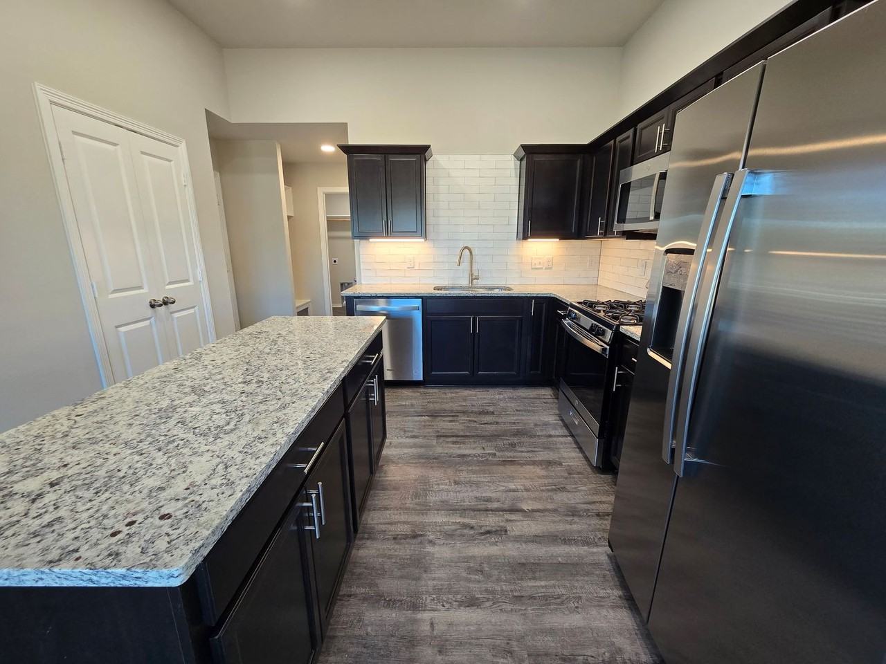 1221 High St - Photo 7 of 25