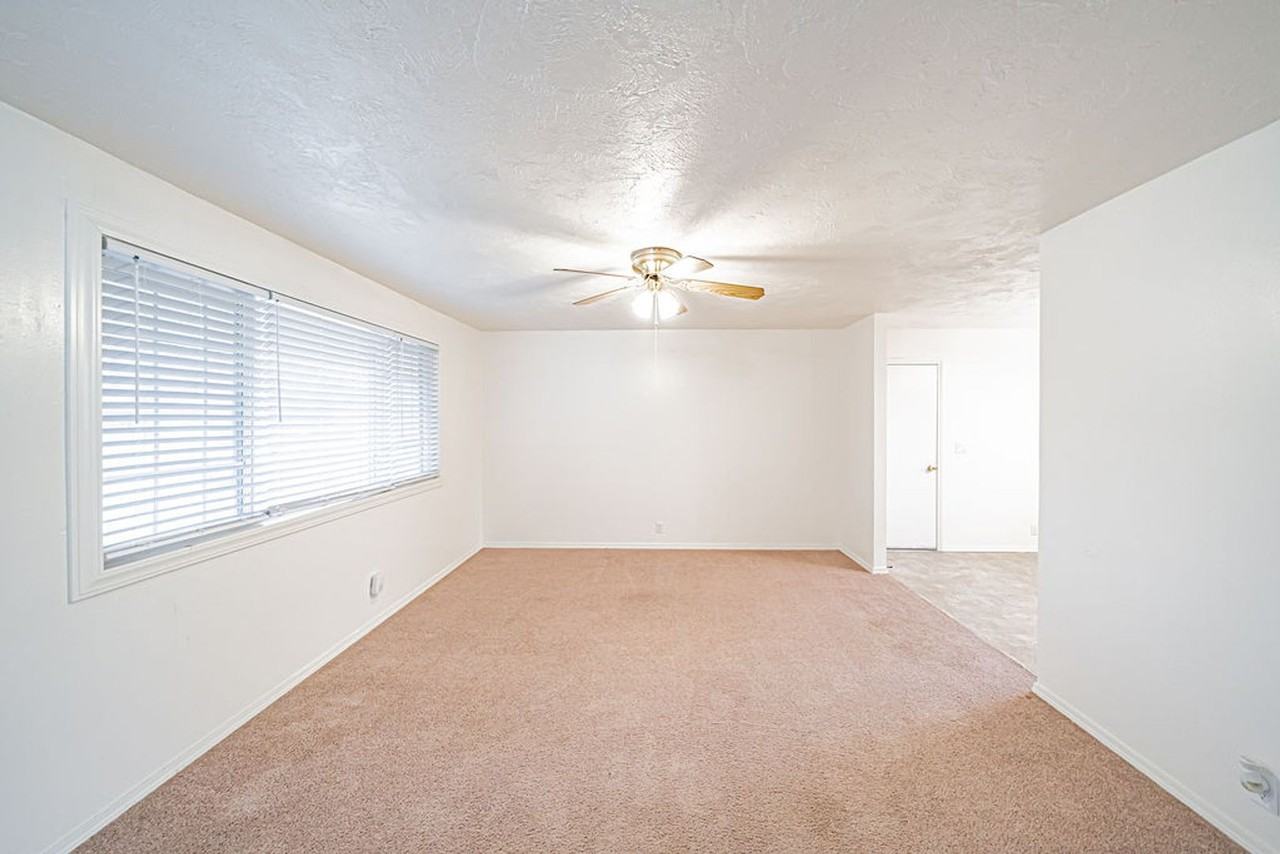 2025 Eagle Dr - Photo 4 of 24