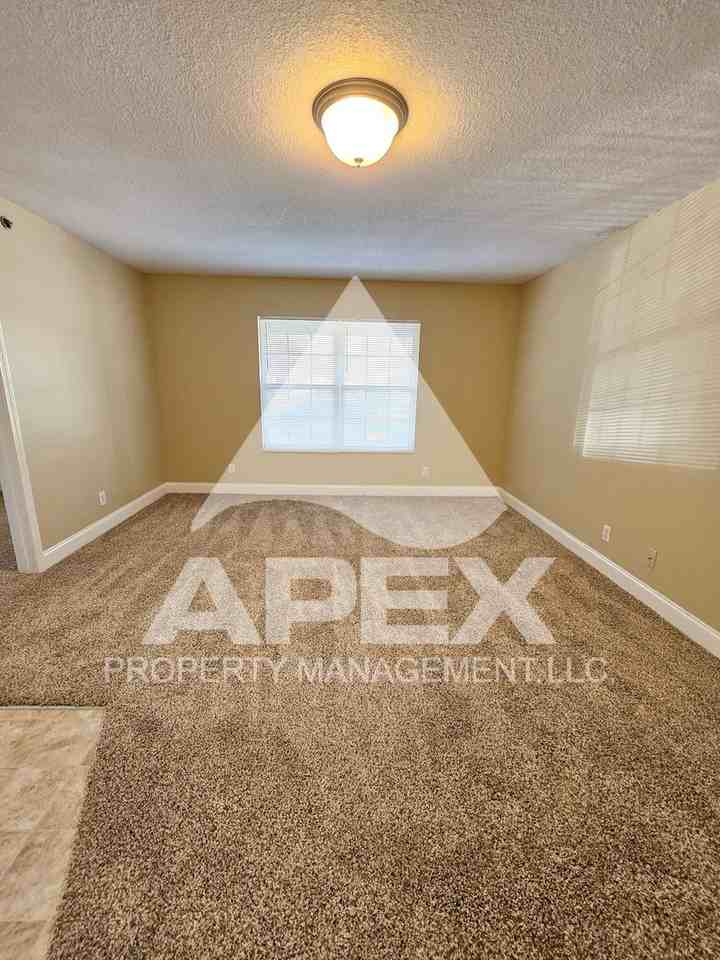 1311 Avalon Dr - Photo 4 of 24