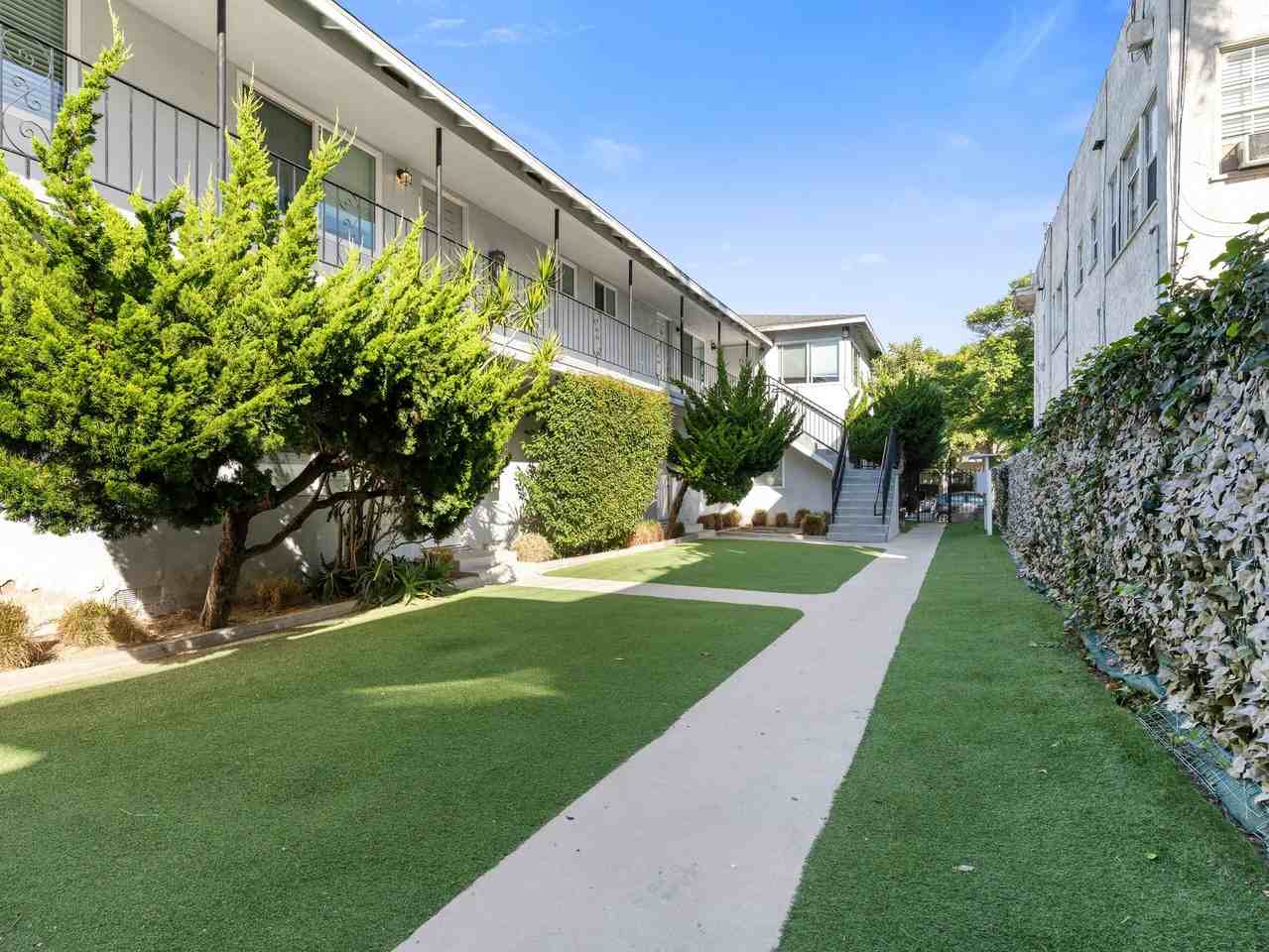 1577 Pine Avenue - Photo 4 of 5