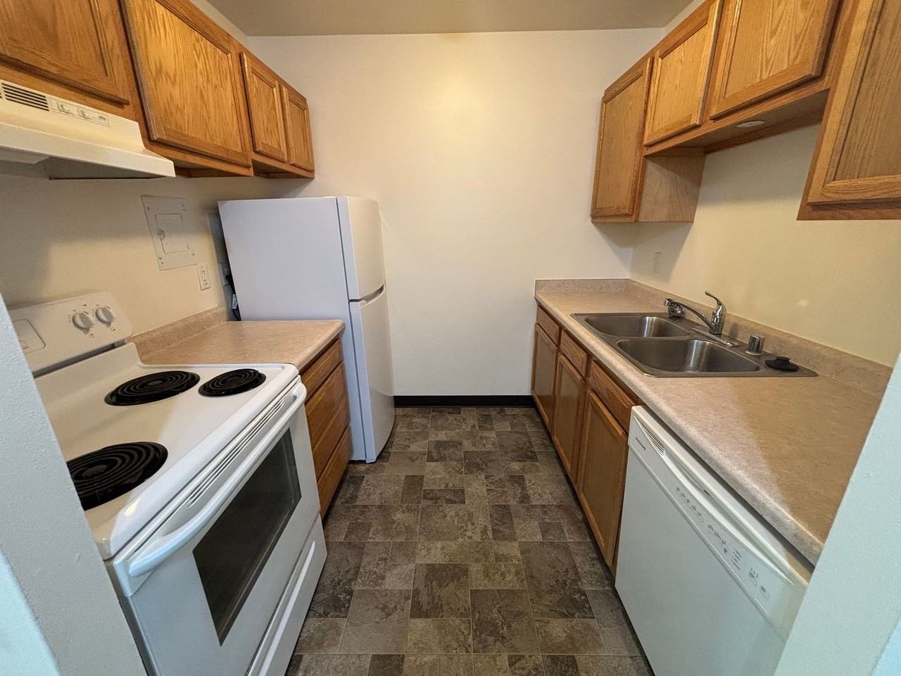 CANTERBURY COURT APARTMENTS - Photo 2 of 50