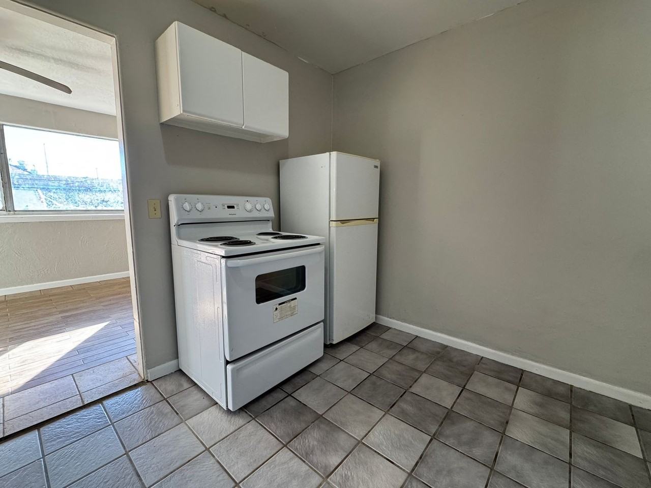 15 Northwest 25th Street - Photo 7 of 8