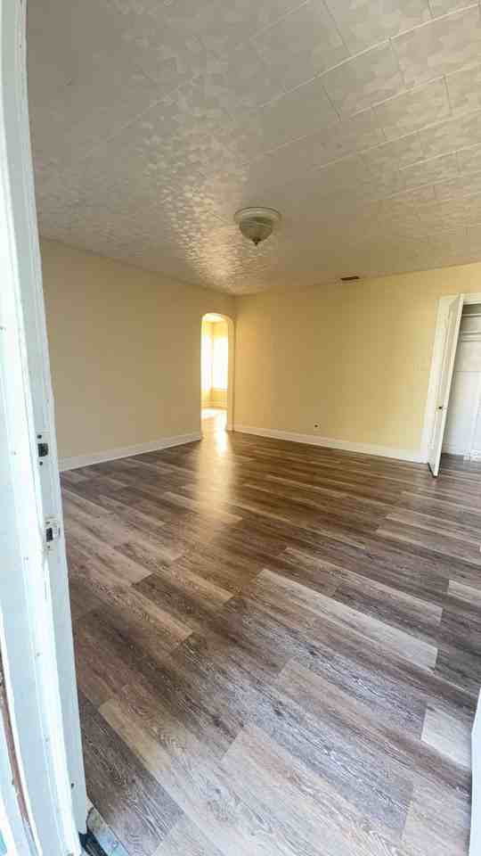 828 16th Avenue South - Photo 2 of 12