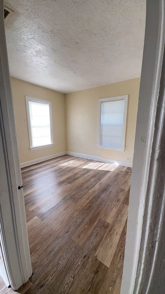 828 16th Avenue South - Photo 7 of 12