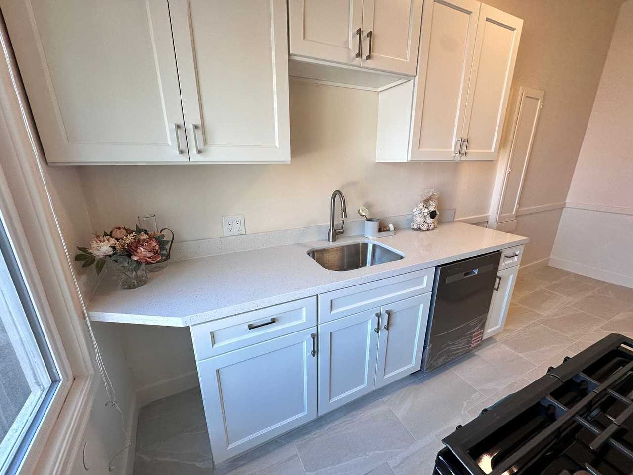 2091 California Street - Photo 7 of 33