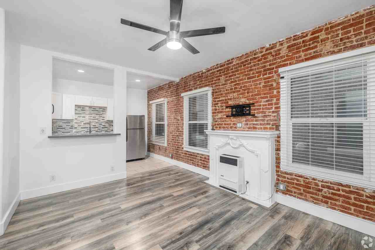 307 N Rampart Blvd - Photo 2 of 5