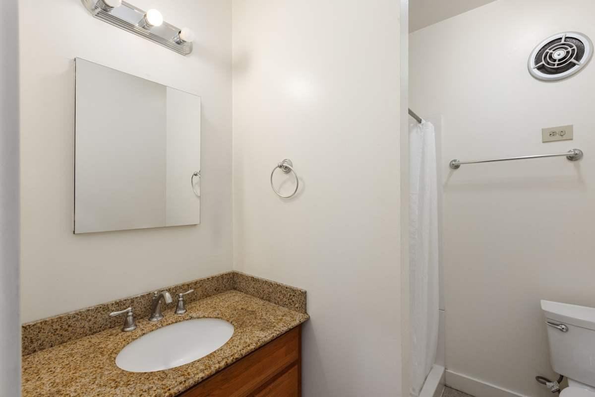 1010 Nw 17th Ave - Photo 3 of 25