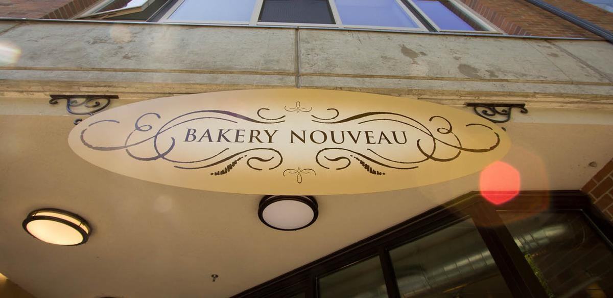 1406 E Republican St - Photo 3 of 30