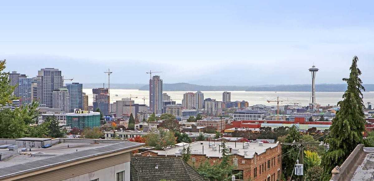 1406 E Republican St