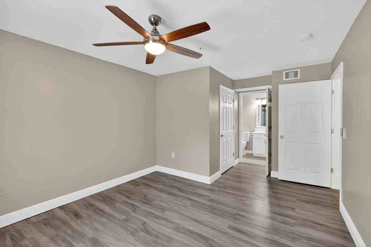 4250 Jefferson Ln - Photo 2 of 24