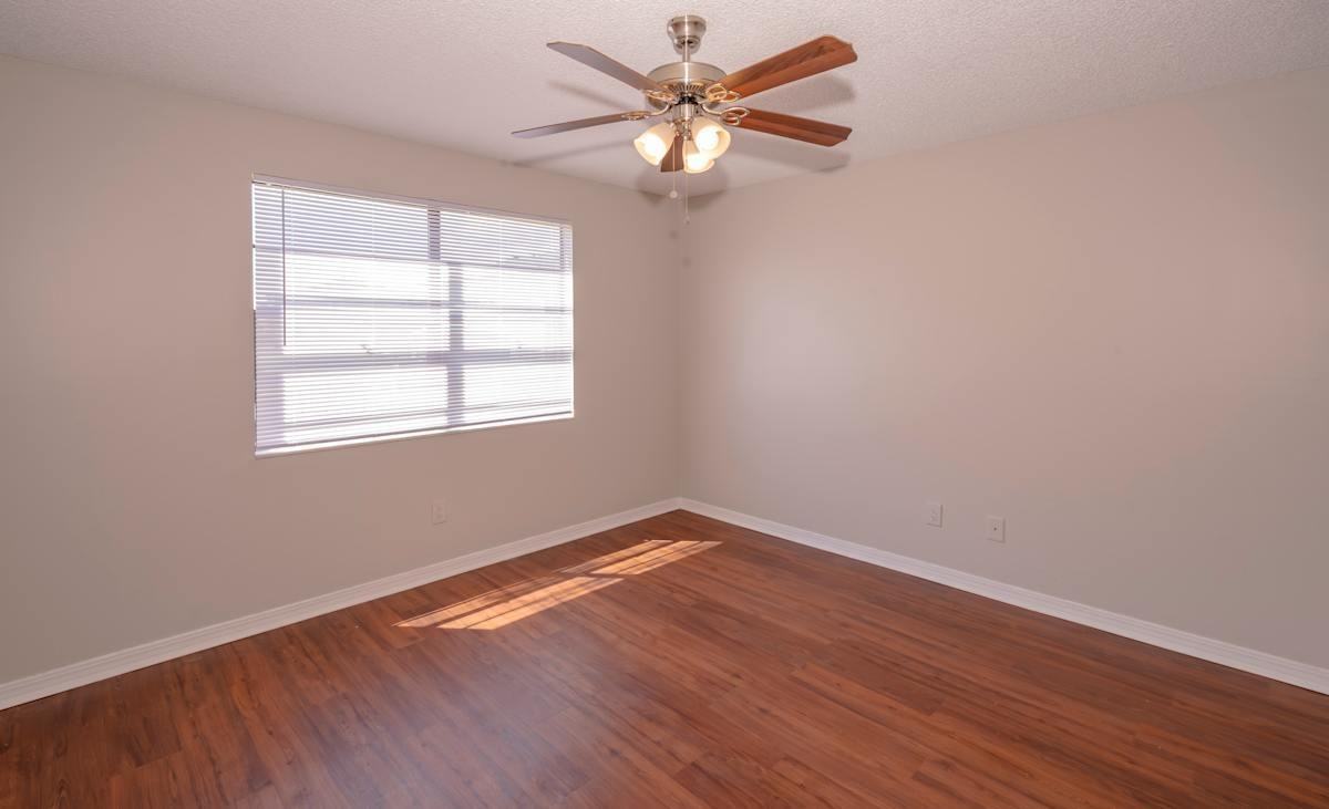 30 Clipper Ct - Photo 6 of 19