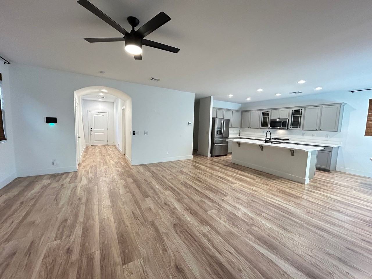 8085 Skye Roar Ct - Photo 3 of 26