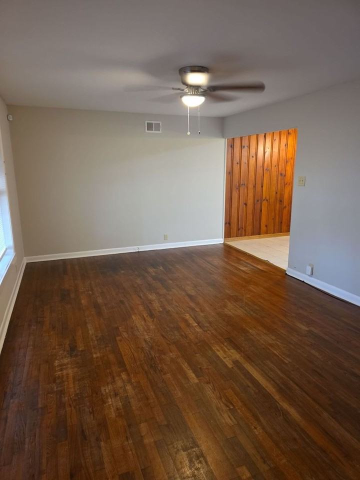 1811 W College St - Photo 3 of 13