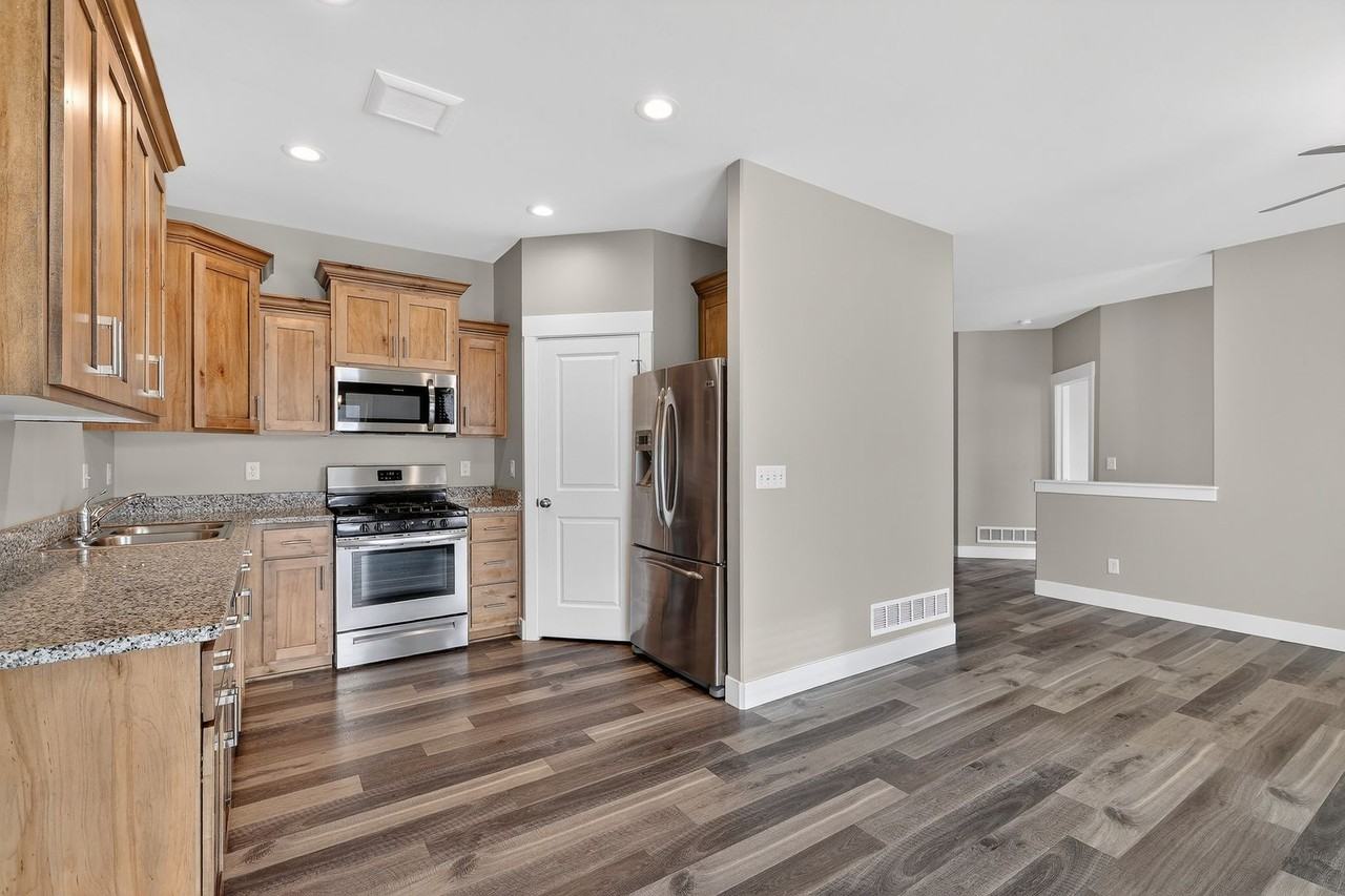 2845 Blackwood Street - Photo 3 of 50