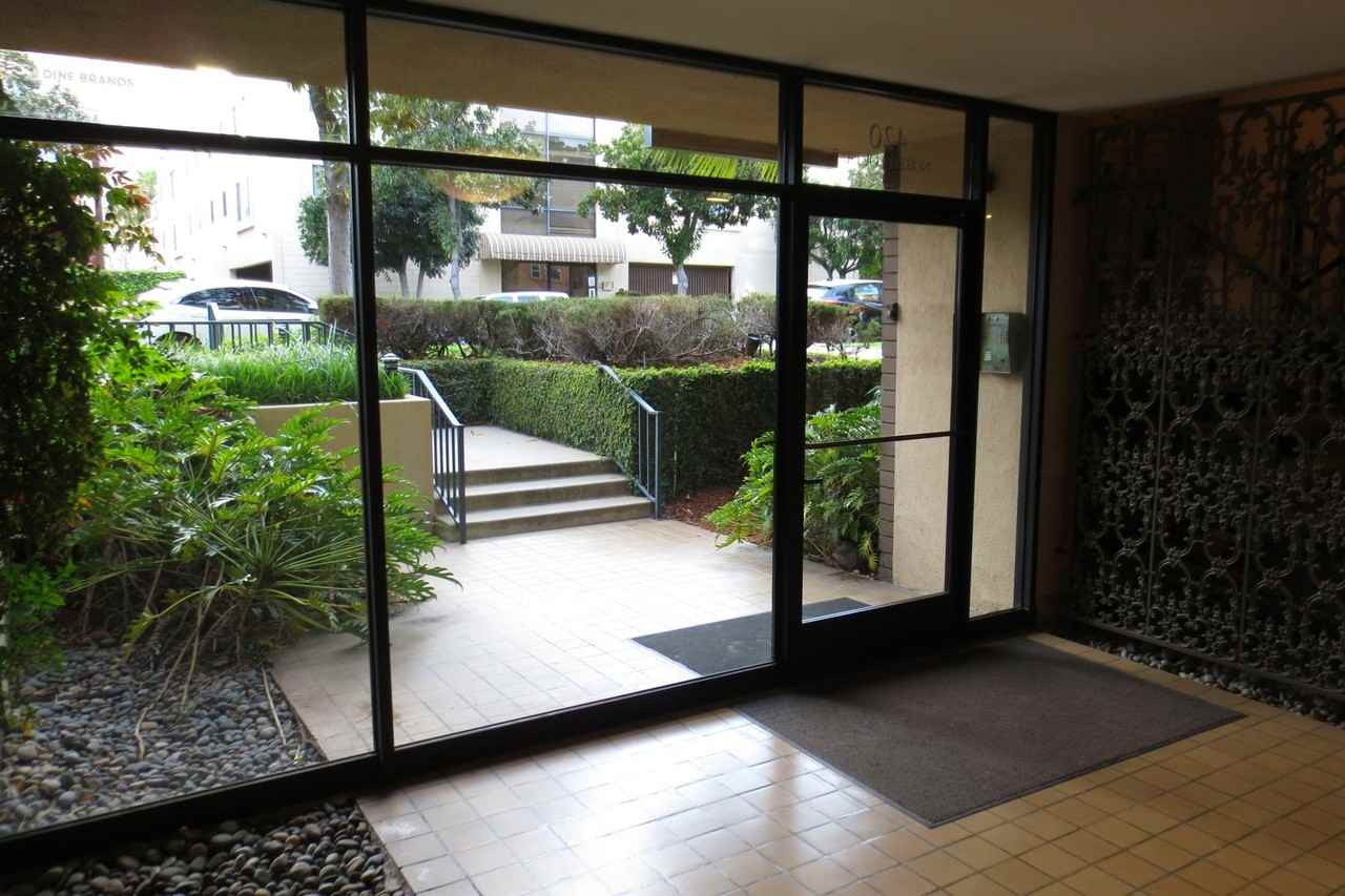 420 North Louise Street - Photo 2 of 14