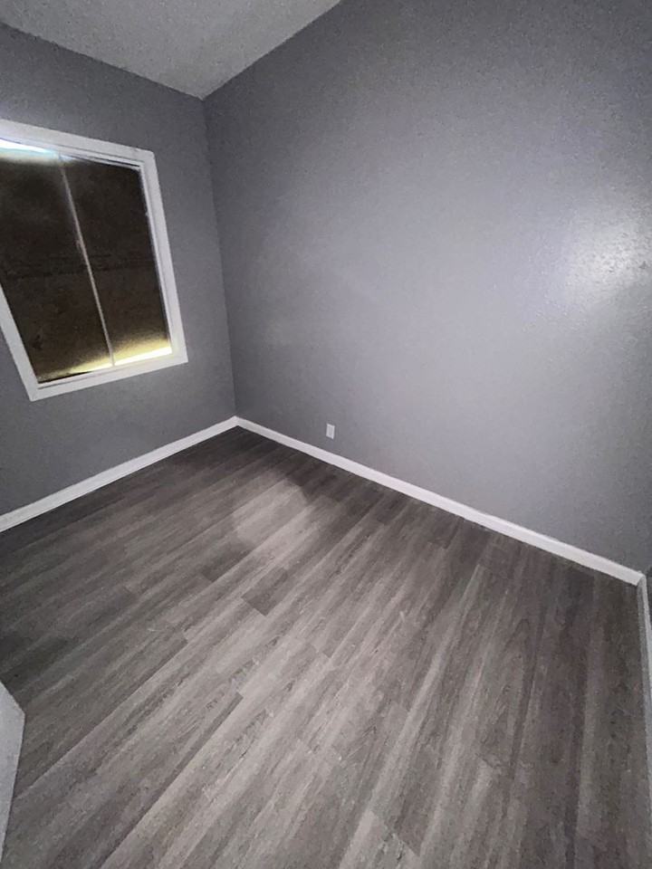 1307 St Zita Drive - Photo 2 of 9