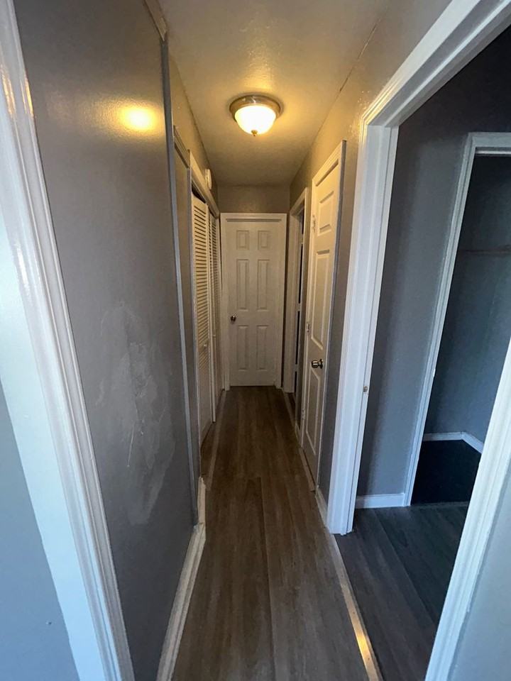 1307 St Zita Drive - Photo 3 of 9