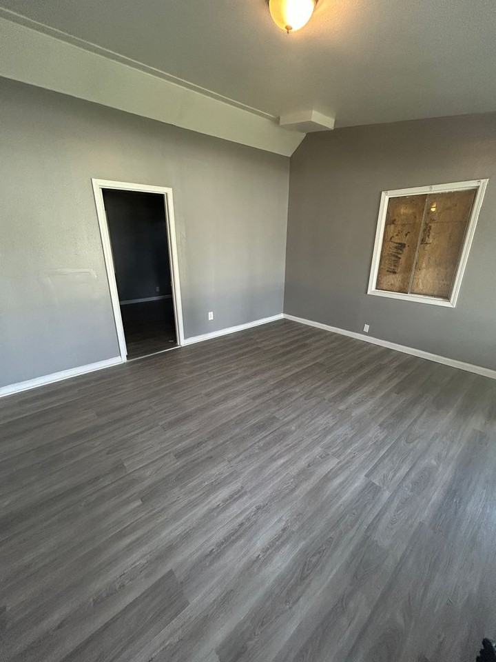 1307 St Zita Drive - Photo 6 of 9