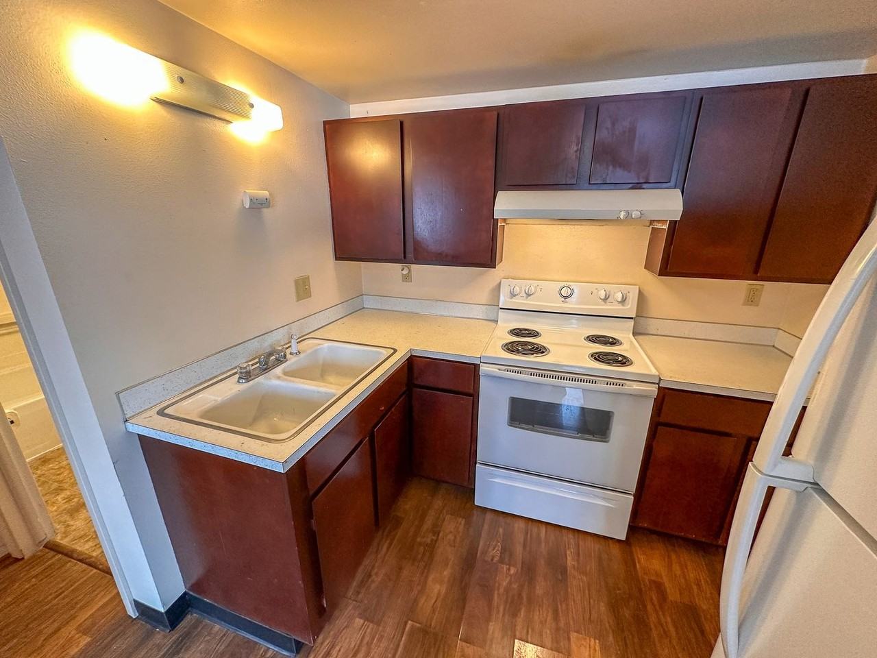 129 S. Oak - Photo 7 of 15