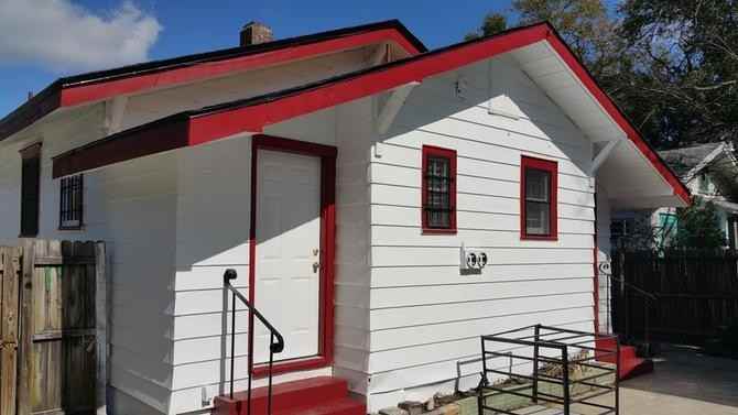 118 West 28th Street - Photo 2 of 7