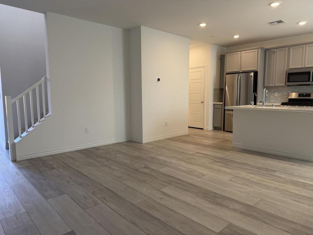 8851 Flora Run Ave - Photo 3 of 13