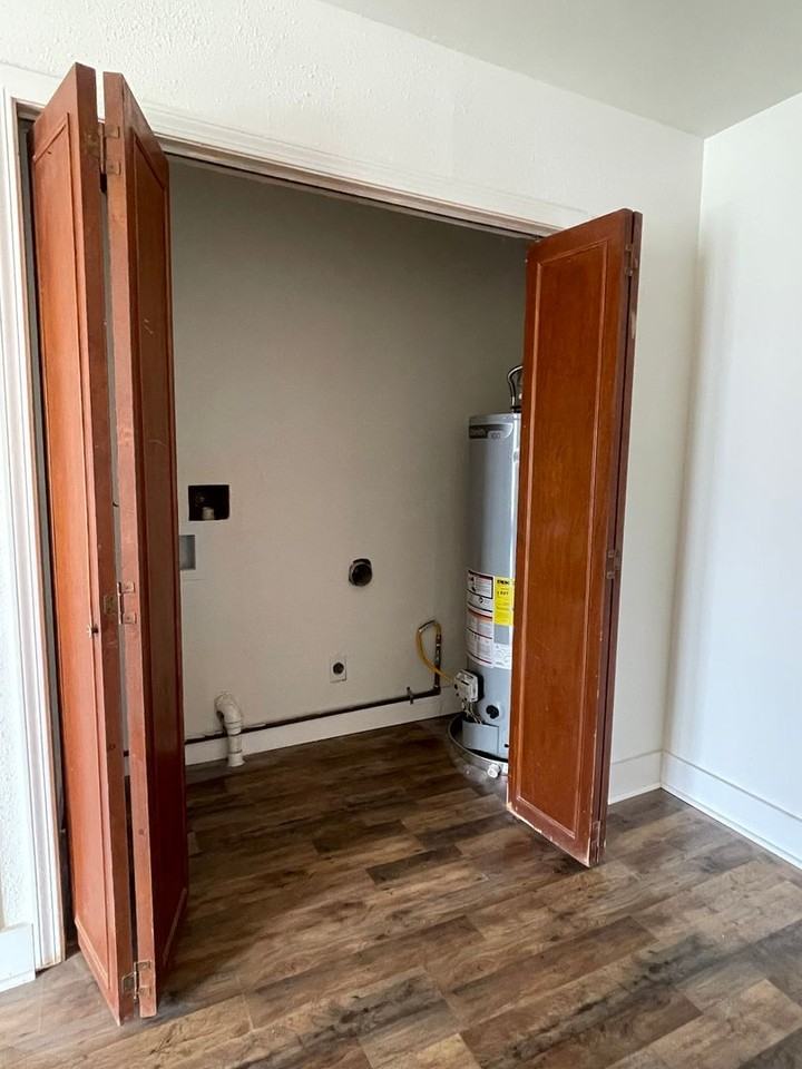 111 North Mcgee Street - Photo 4 of 21