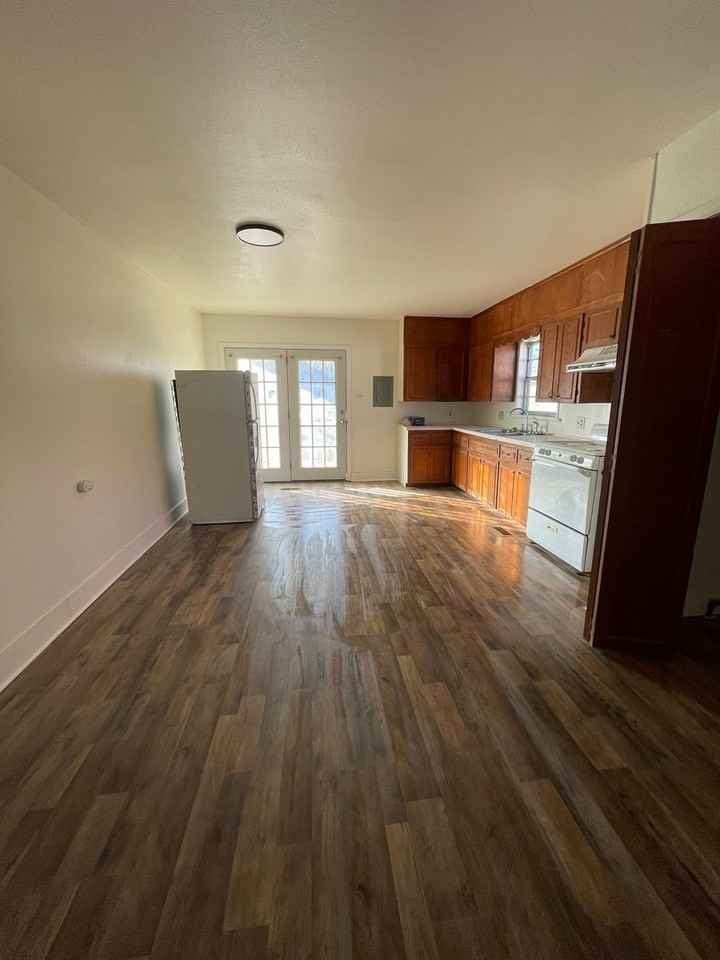 111 North Mcgee Street - Photo 7 of 21