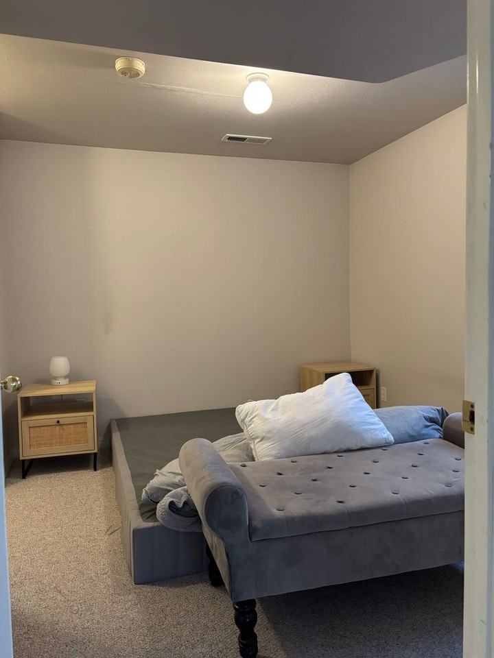 1133 S Pinecrest Dr - Photo 2 of 22