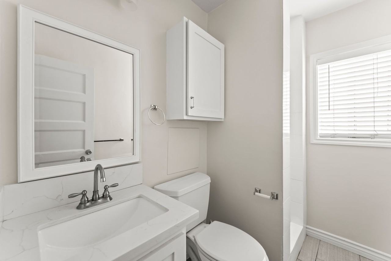 4104 E. 7th Street - Photo 5 of 16