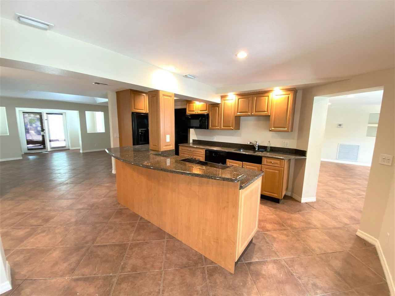 4033 Guava Dr - Photo 7 of 31