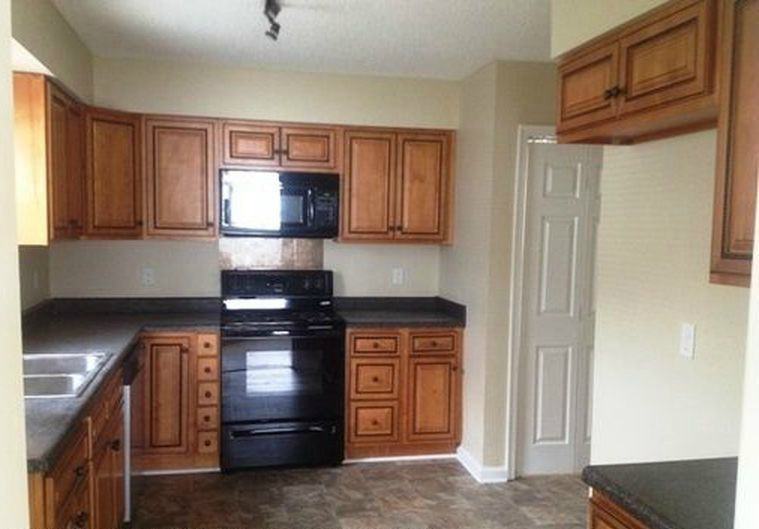 3604 Markham Rd - Photo 4 of 18