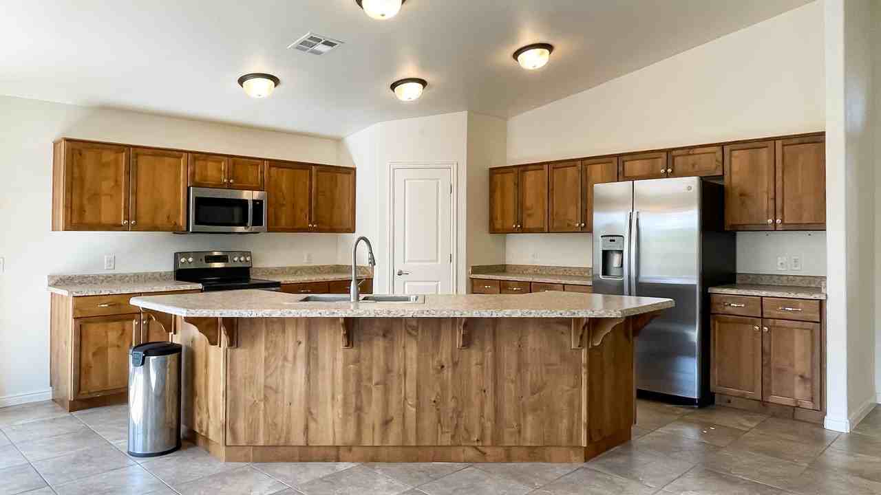 4068 Fortune Way - Photo 6 of 23