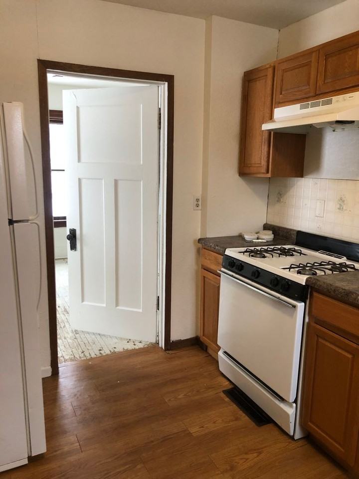 546 Valley Street - Photo 5 of 12