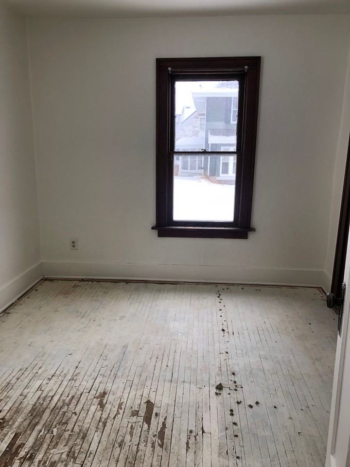 546 Valley Street - Photo 6 of 12