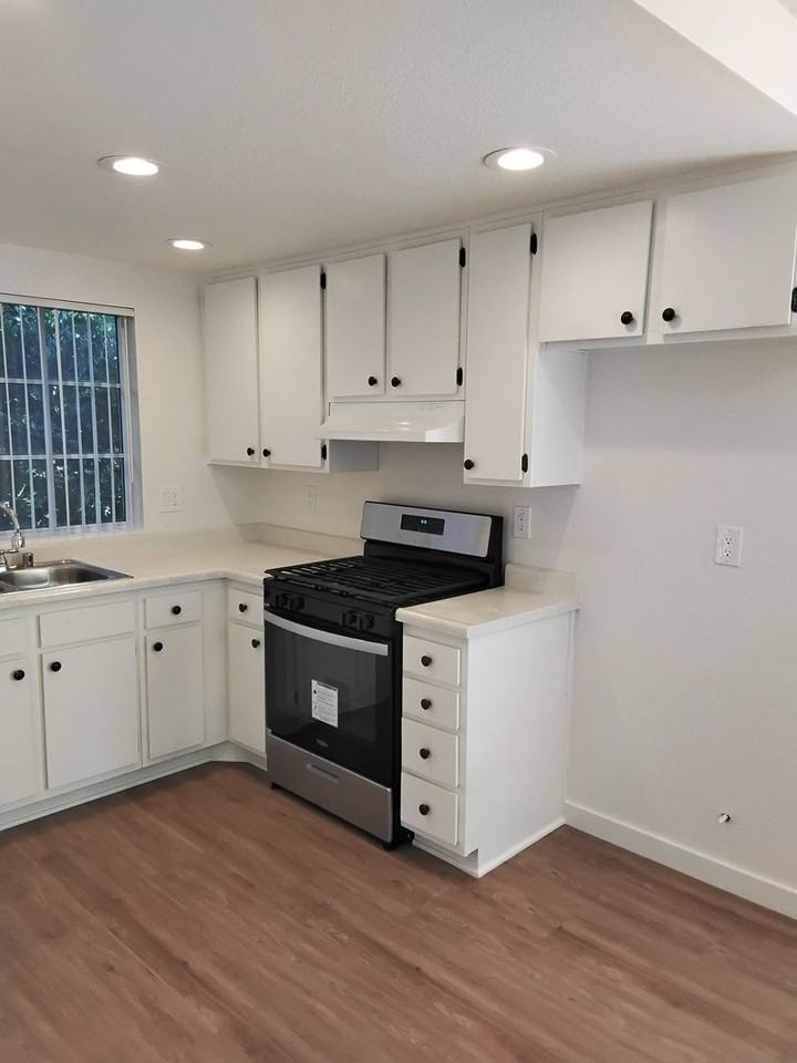 LJ Enterprises 13383 - Photo 2 of 12