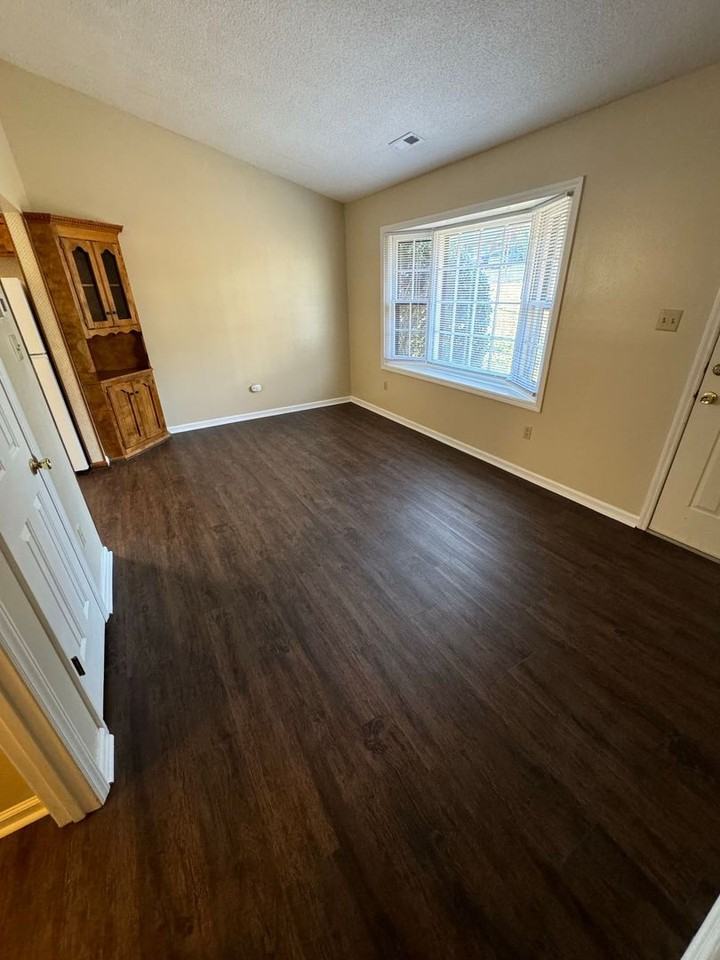 470 Kimbrell St - Photo 3 of 13