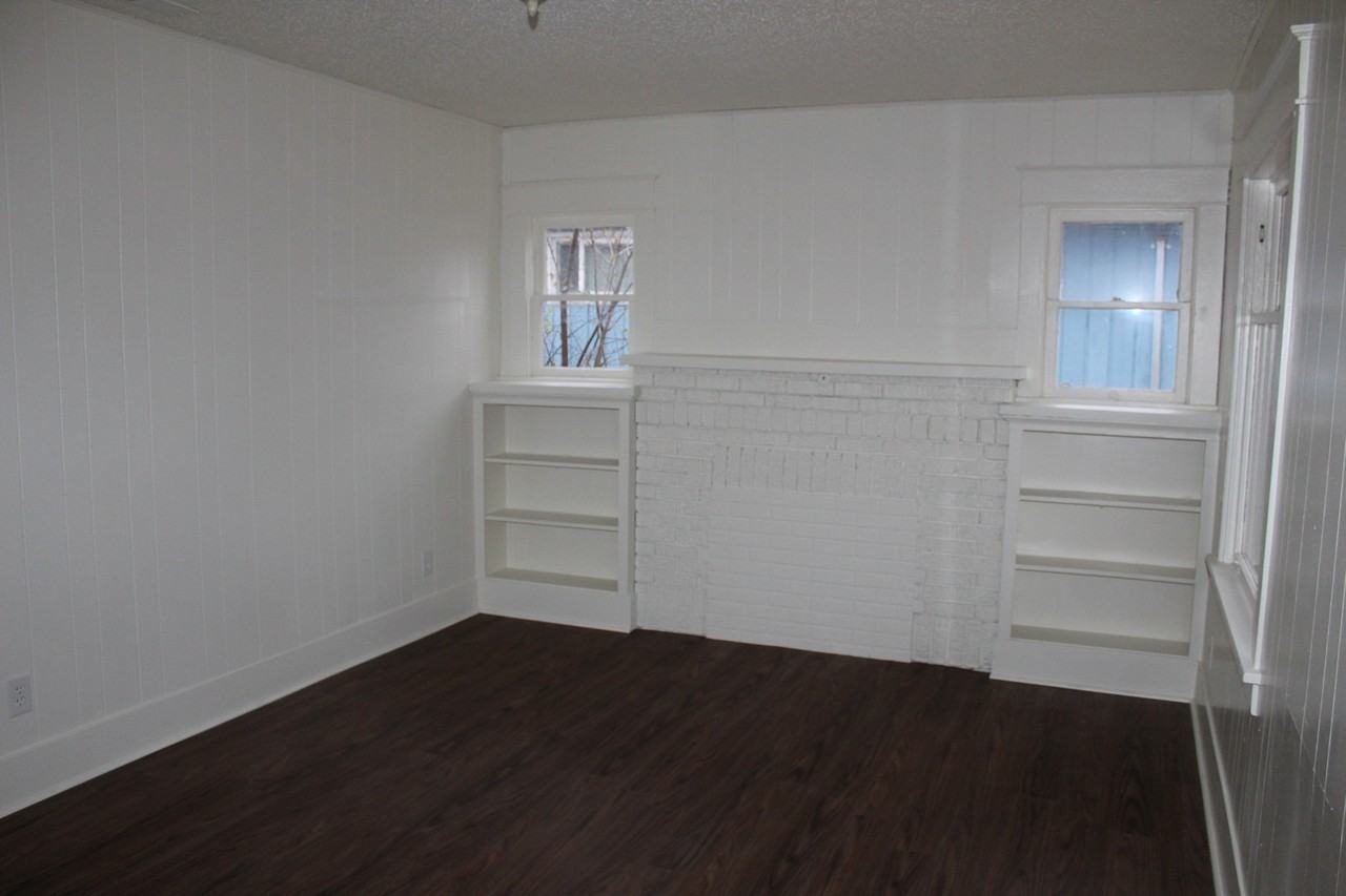 1835 Melrose St - Photo 2 of 20