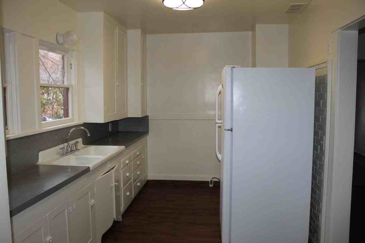 1835 Melrose St - Photo 5 of 20