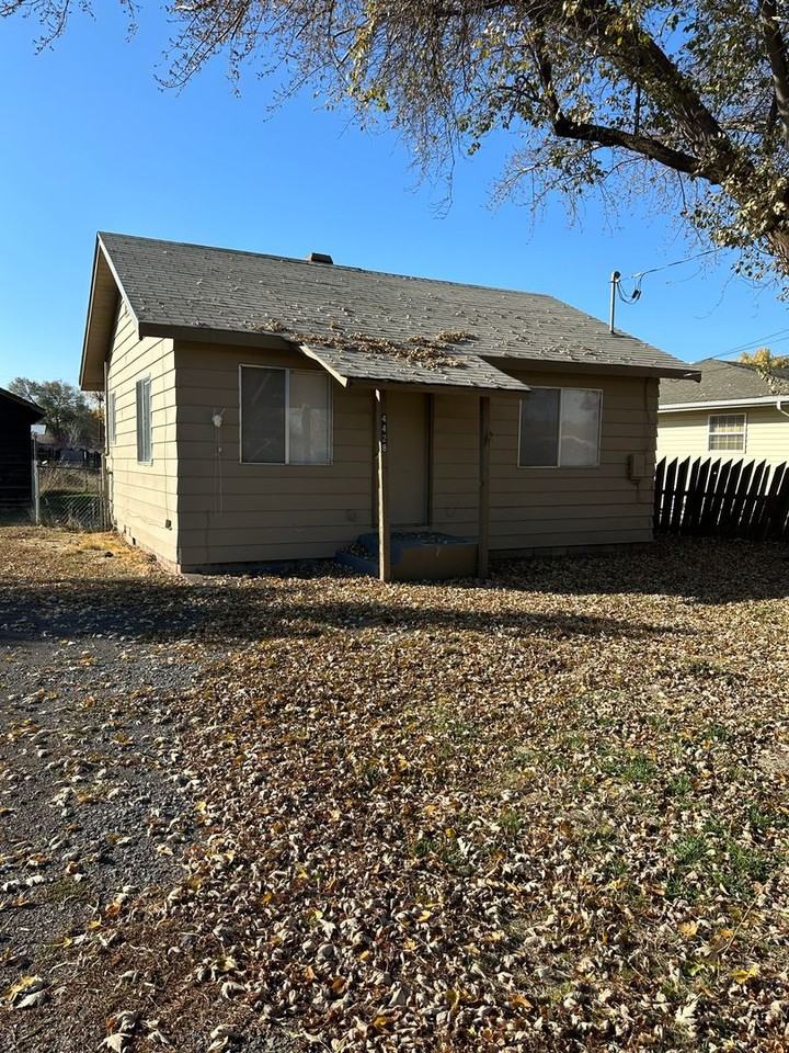 4428 Altamont Drive - Photo 2 of 24