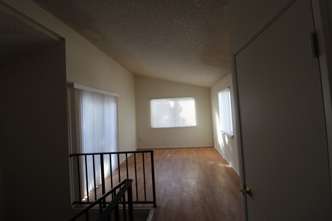 2332 Linda Vista Dr - Photo 5 of 17