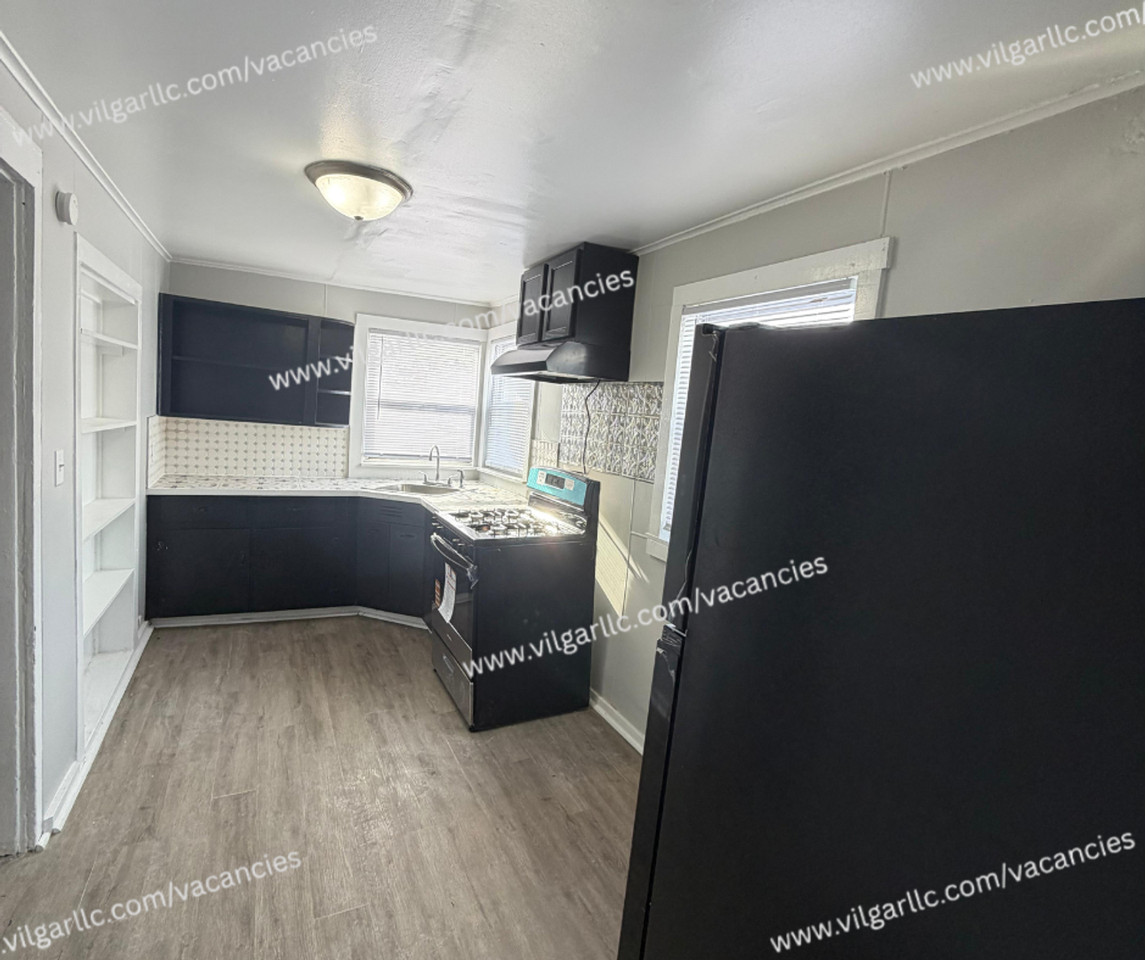 4754 Hickory Ave - Photo 3 of 22