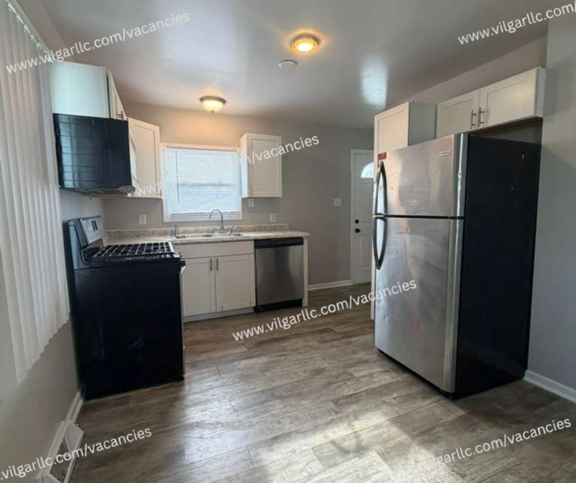 2918 Gibson Pl - Photo 2 of 17