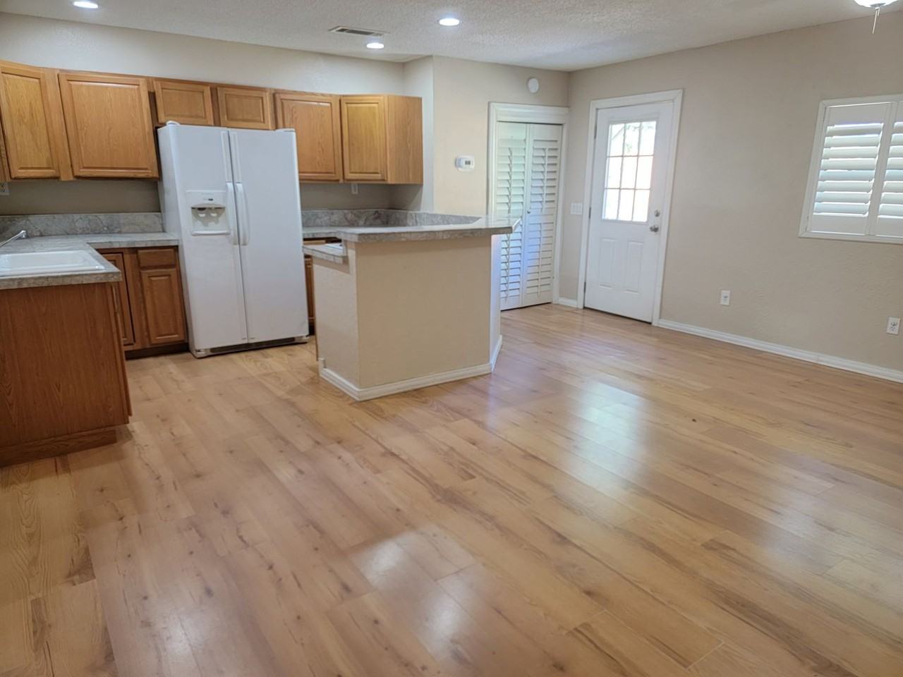 4075 E Lake Park Dr - Photo 5 of 10