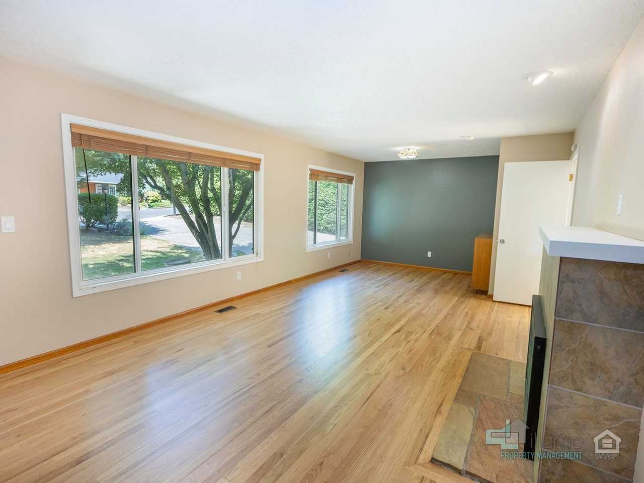 9610 Southwest Washington Place - Photo 6 of 45