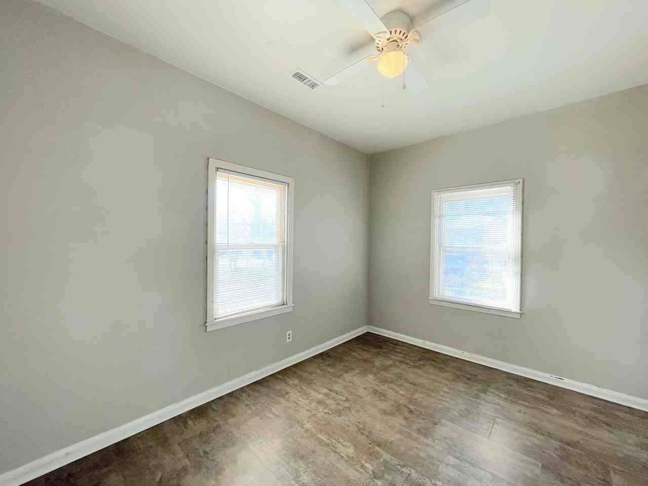 922 West 2nd Avenue - Photo 6 of 11