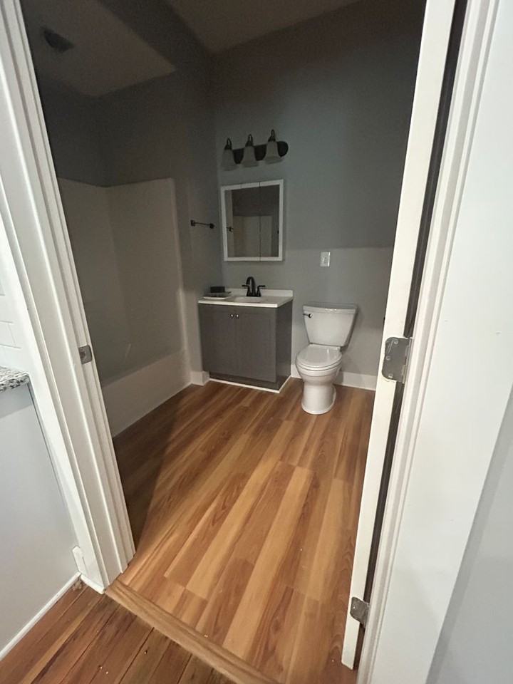 839 Locust Street - Photo 7 of 31